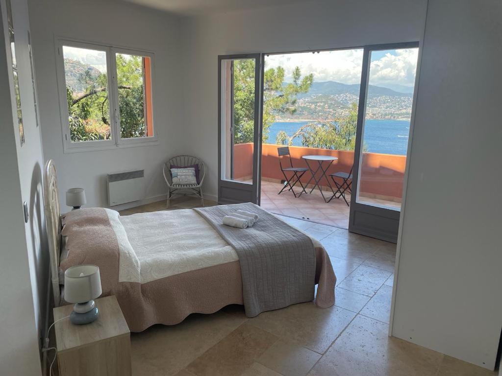 The House, Sur Mer, Cote Dazur, France Villa *